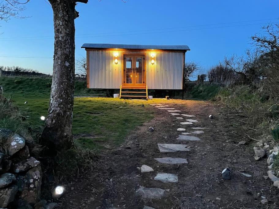The Hut@Trefechan Wen - Coastal Coziness! Goodwick Buitenkant foto
