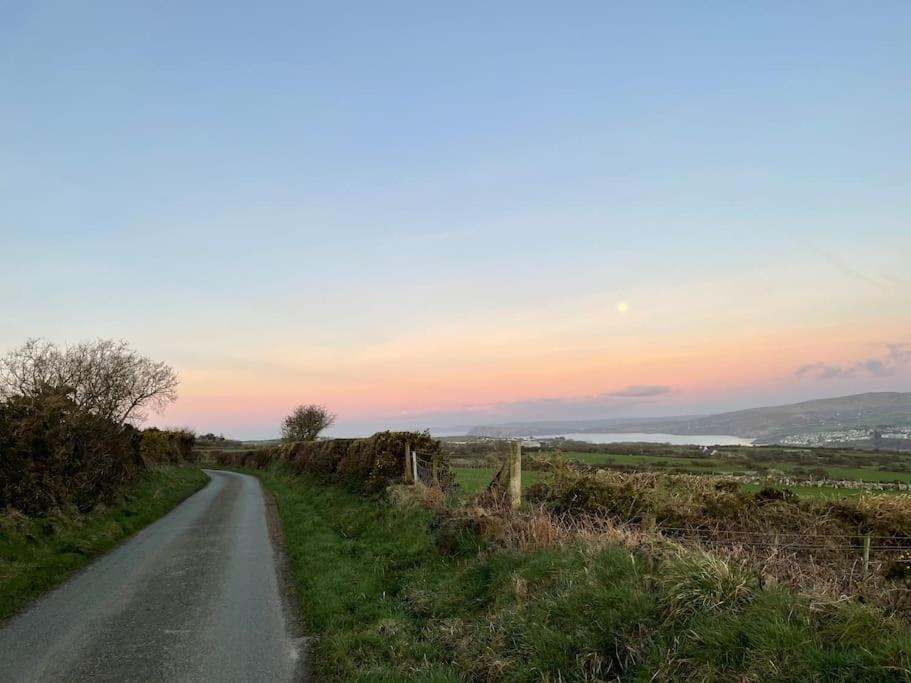 The Hut@Trefechan Wen - Coastal Coziness! Goodwick Buitenkant foto