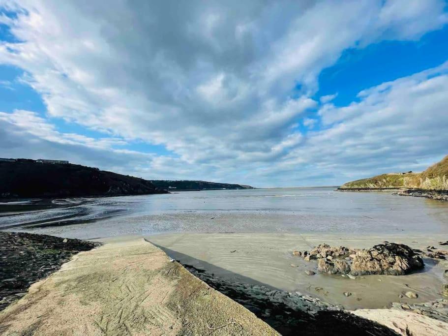 The Hut@Trefechan Wen - Coastal Coziness! Goodwick Buitenkant foto