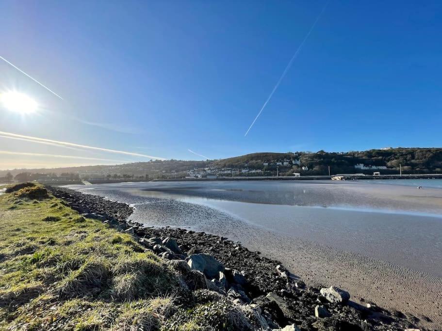 The Hut@Trefechan Wen - Coastal Coziness! Goodwick Buitenkant foto