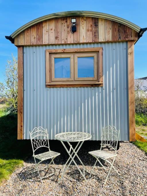 The Hut@Trefechan Wen - Coastal Coziness! Goodwick Buitenkant foto